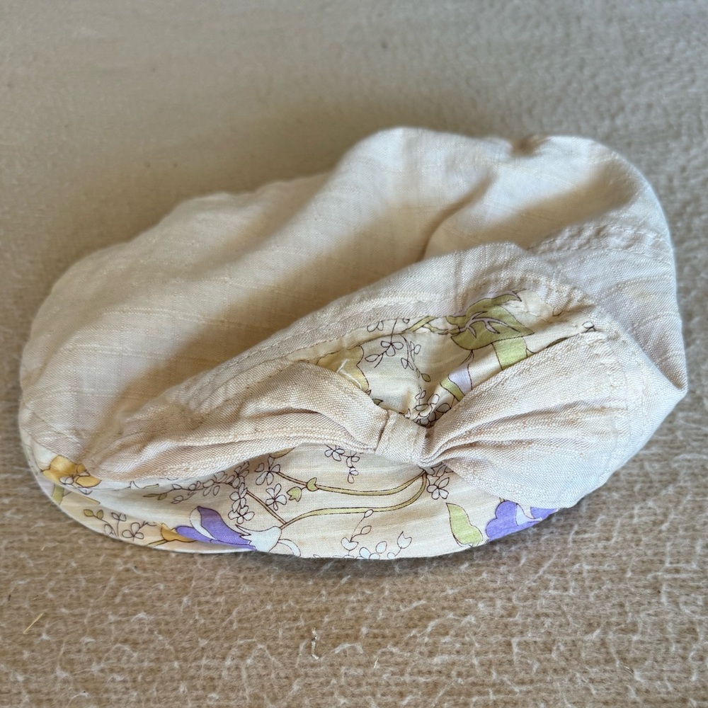 Cream colored newsboy cap!